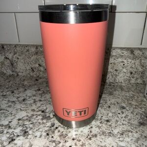 YETI Coral 20 oz Tumbler